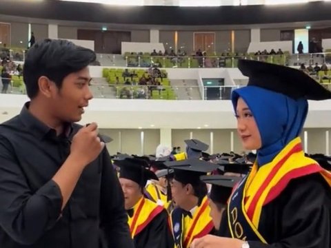 Thought to Have Just Graduated with a Bachelor's Degree at the Age of 25, Turns Out She Participated in a PhD Graduation, This Woman's Story Makes Her Feel Insecure