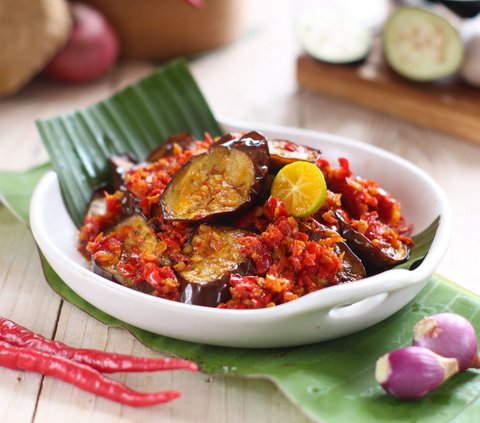 Resep Santapan Pedas Bikin Nambah Nasi, Tongkol Terong Balado