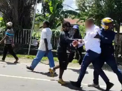 Keluarga Lukas Enembe Minta Maaf Usai Kerusuhan di Jayapura