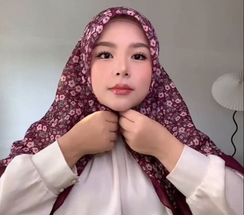 Only 5 Steps, Layer Look Hijab Tutorial Using Square Scarf