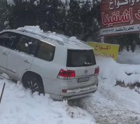 Portrait of Saudi Arabia Snowfall like Europe, Temperature Reaches Minus