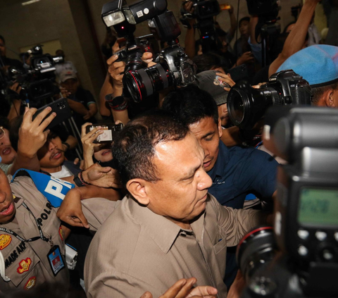 MAKI akan Gugat Keppres Jokowi soal Pemberhentian Firli Bahuri dari Ketua KPK