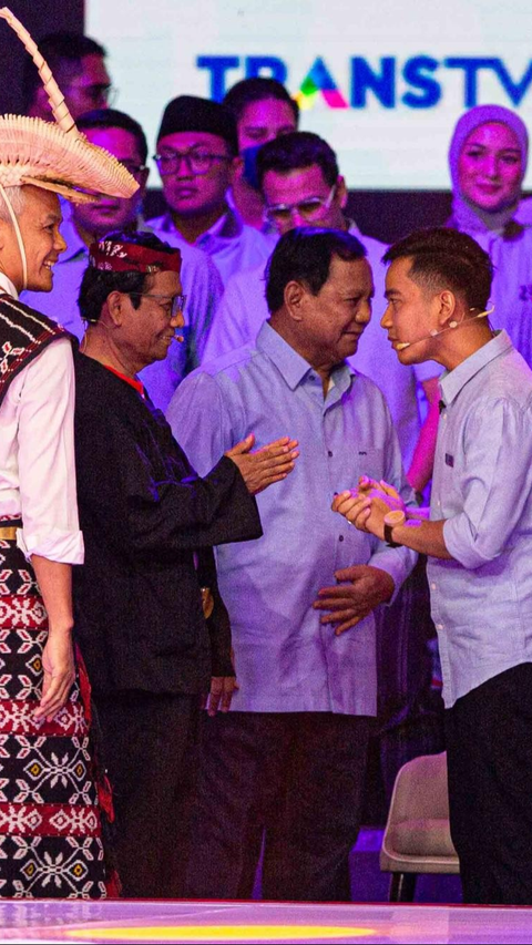 LSI Denny JA: Masyarakat Puas Kinerja Jokowi Pilih Prabowo-Gibran, Tak Puas ke Anies-Cak Imin