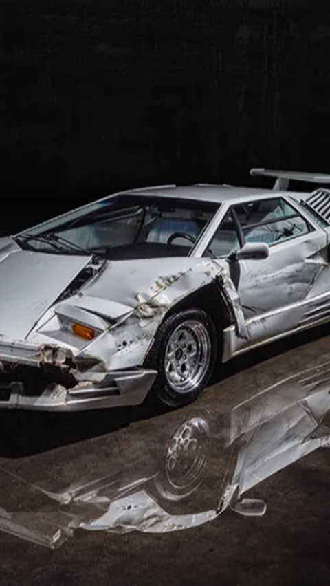 Leonardo DiCaprio's Wrecked Movie-Worn Lamborghini Sells for $1.5 ...