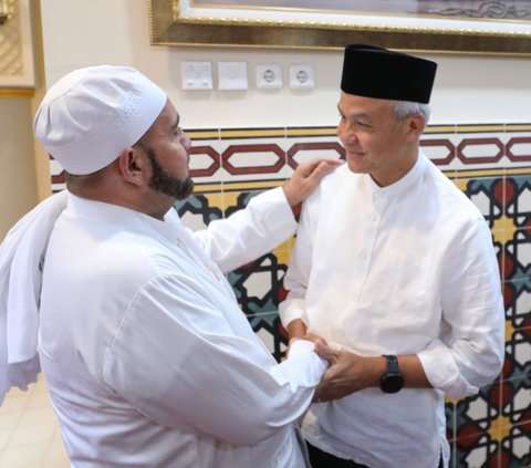 Sowan ke Habib Syech Solo, Ganjar Kenang Bikin Program Jateng Bersalawat