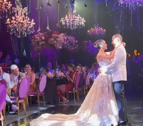 Warm Moments of BCL & Tiko's Wedding Reception that Melts Netizens
