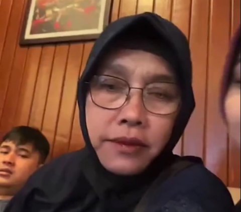 Niat Mengabdikan Momen saat Makan Bersama, Perempuan Ini Kehilangan Ibunya untuk Selamanya