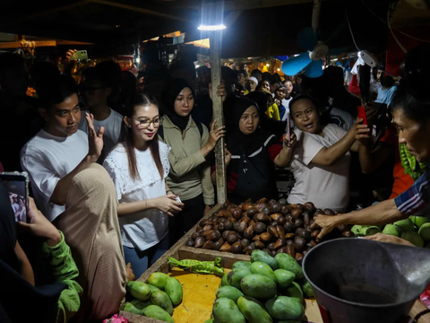 Pedagang Mengeluh Harga Pangan Naik, Gibran: Kita Dorong Warga Belanja di Pasar Tradisional