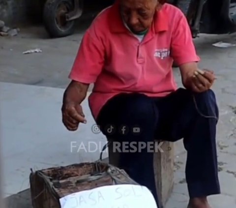 Viral Kakek Tukang Sol Tahan Lapar karena Tak Ada Pelanggan, Kisahnya Bikin Sedih