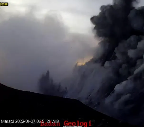 Gunung Marapi Sumbar Kembali Erupsi, Semburkan Abu Vulkanik Setinggi 1.000 Meter