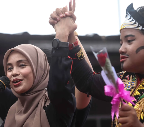 FOTO: Hadiri Acara Hari Disabilitas Internasional, Istri Capres Ganjar Pranowo, Siti Atiqoh Supriyanti Ungkap Bersedia Jadi Ibu Asuh