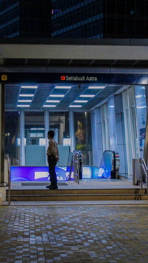 Jadwal Jam Operasional Transjakarta, LRT, MRT Khusus Malam Tahun Baru 2024