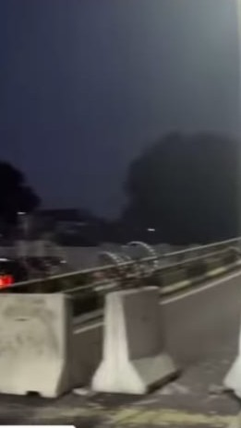Viral Beton Pembatas di Flyover Kemayoran, Polisi Sebut untuk Cegah Perang Petasan