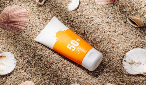 1. Menggunakan Sunscreen Minimal SPF 30<br>