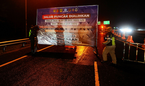 FOTO: Suasana Akses ke Puncak Bogor via Keluar Pintu Tol Gadog Sepi Selama Malam Tahun Baru 2024