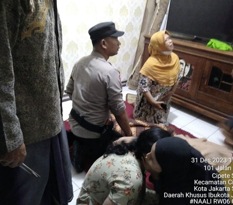 Terperosok ke Selokan saat Hujan Deras, Bocah di Jaksel Meninggal