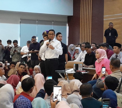 Anies Baswedan Rayakan Malam Tahun di Malioboro