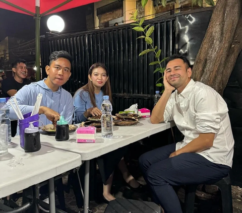 Potret Raffi Ahmad Temani Gibran Rakabuming dan Selvi Makan Bebek di Warung Kaki 5 'Makasi Sudah Mampir'