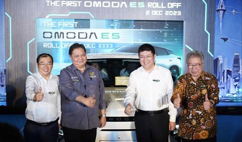 Chery mengembangkan industri otomotif Indonesia, menjadikan Indonesia sebagai pusat produksi dan distribusi  EV setir kanan. Omoda E5 mendorong inovasi teknologi menyediakan solusi mobilitas  ramah lingkungan, cerdas, dan  nyaman.” <br>