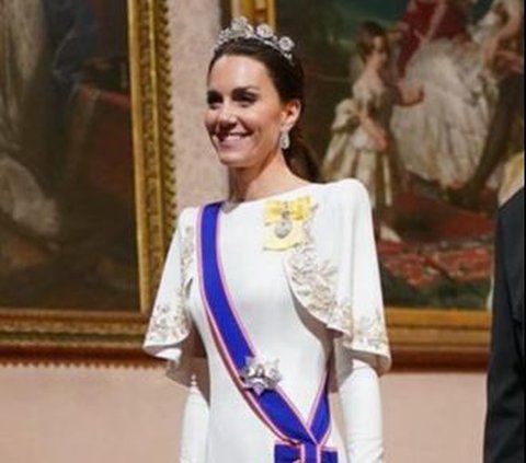 Rose Tiara yang Tak Terlihat Selama 100 tahun Tampak Dikenakan Lagi oleh Kate Middleton