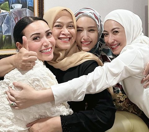 Potret Kebersamaan Annisa Trihapsari dan Evi Sophia, Istri Agus Subiyanto yang Curi Perhatian