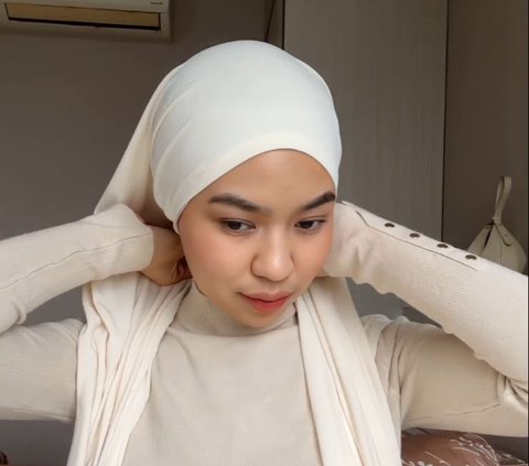 Tutorial Displaying Stylish with Pashmina Turban, Simple yet Eye Catching