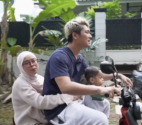 Quality Time ala Lesti Kejora Bareng Keluarga, Keliling Komplek Pakai Sepeda Listrik Sambil Jajan Bakso