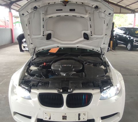 Bea Cukai Lelang Mobil BMW Coupe Mewah Hasil Sitaan, Dilepas Lebih Murah Rp300 Jutaan