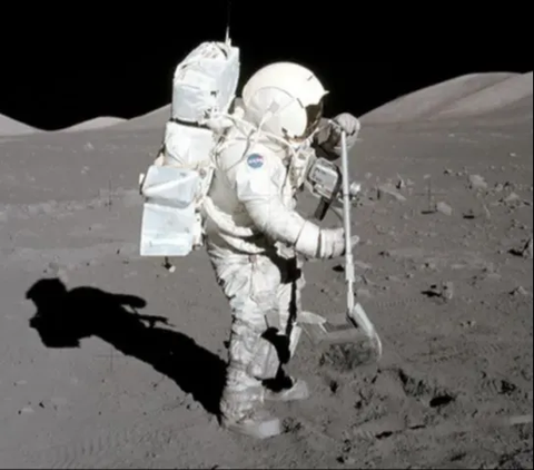 AI Ungkap bahwa Pendaratan NASA di Bulan adalah Penipuan