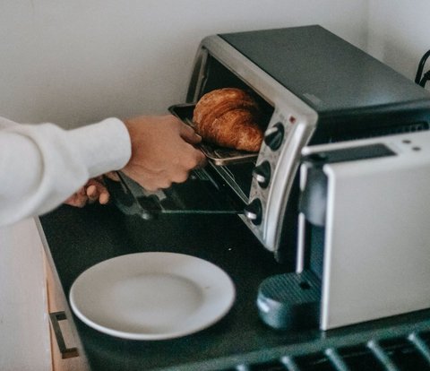 Is it true that Microwaves can cause Cancer? Let's Find Out