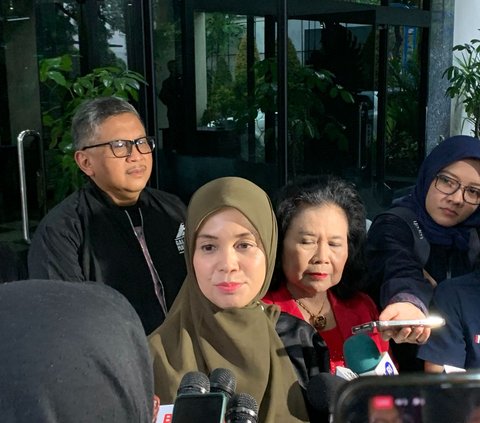 Siti Atikoh Luruskan Isu Ganjar akan Hapus Sembako Murah & Bantuan ke Pesantren: Tidak, Justru Diimprove!