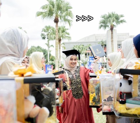 Viral Wanita Ini Terima Banyak Hadiah dari Keluarga Besarnya saat Wisuda, Bak Seserahan Pernikahan