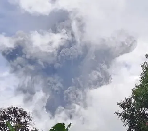 Lebih lanjut, Mahfud MD berharap agar dampak akibat erupsi Gunung Marapi di Kabupaten Agam dapat segera selesai.
