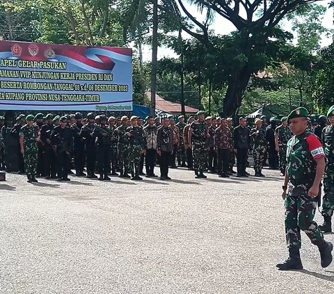 Jokowi Terbang ke NTT, Cek Gudang Bulog dan Bagi-Bagi Bantuan Pangan