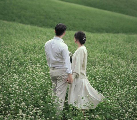 Momen Romantis Prewedding Putri Helmy Yahya dengan Oppa Korea, Ucap Syahadat Depan Mertua