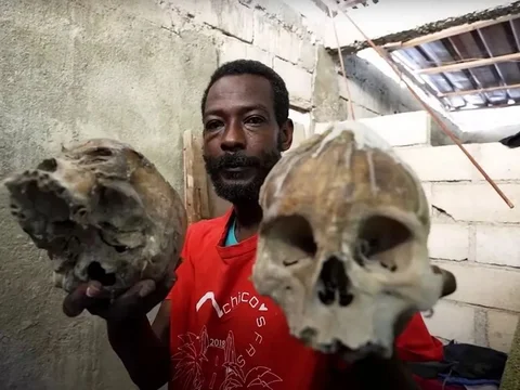 This Man Visits the Most Dangerous City, Clashes Every Night Almost Everyone Has Weapons