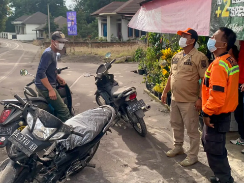 FOTO: Penampakan Gunung Marapi di Sumatera Barat Saat Muntahkan Abu Vulkanik hingga Ketinggian 3.000 Meter