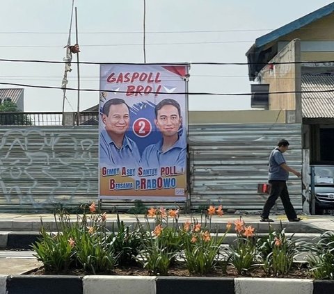 Baliho Prabowo-Gibran ‘Gaspoll Bro’ Bertebaran di Kota Depok