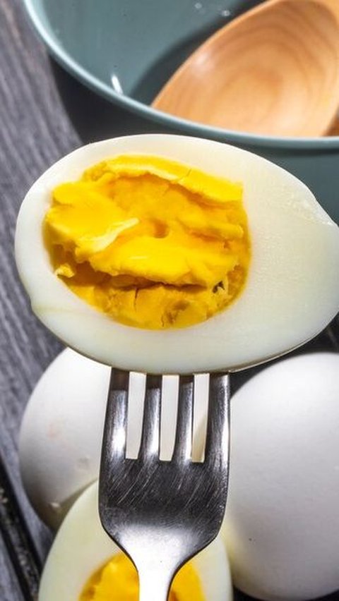 1. Hard Boiled Eggs