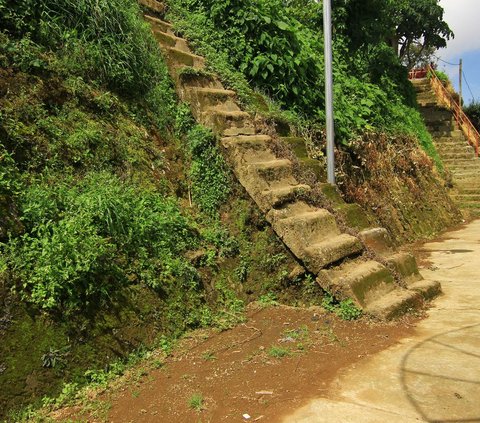 Menguak Fakta Situs Watu Kelir, Pintu Gerbang Menuju Kompleks Percandian Dieng