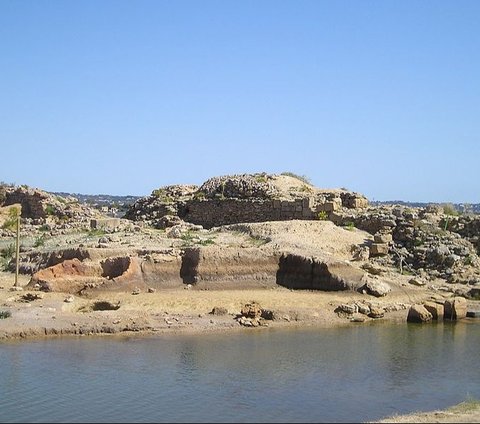 Mistaken for a Former Port, Turns Out to be an Ancient Sacred Freshwater Pool Dating Back 2,500 Years