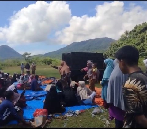 Viral Video Emak-Emak di Aceh Ngamuk sambil Bongkar Tenda Pengungsian, Paksa Pengungsi Rohingya Pindah