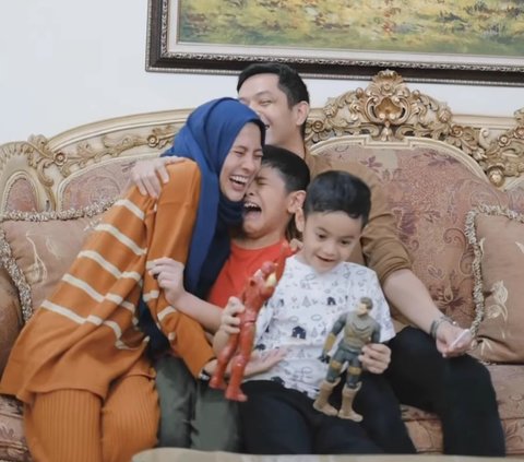 Hamil Anak ke-3, Potret Cantik Alyssa Soebandono yang Makin Disayang Suami dan Anak-Anak