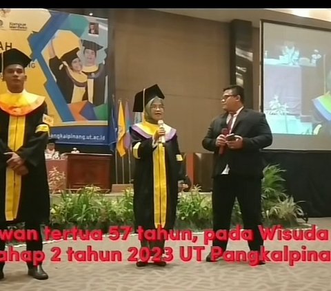 Ini Sosok Mbah Moen, Raih Sarjana Administrasi Negara di Usia 84 Tahun, Jadi Lulusan Tertua