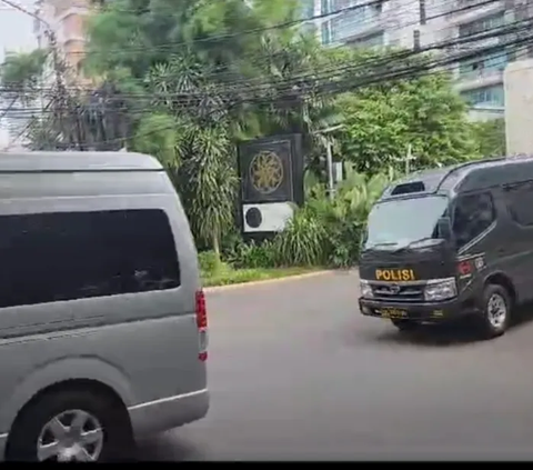 Polisi Irit Bicara Usai Geledah Apartemen Mewah Firli Bahuri di Jaksel