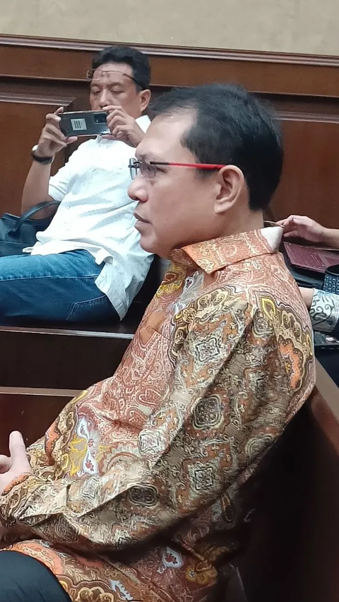 Jaksa Sebut Sekretaris Nonaktif MA Hasbi Hasan Liburan ke Bali Pakai Helikopter Ditemani Windy 'Idol'