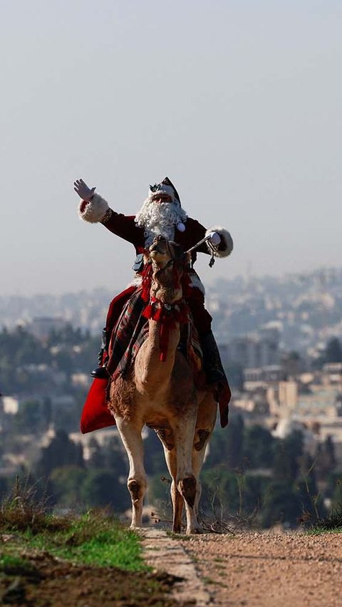 Issa merupakan satu-satunya sinterklas bersertifikat di Palestina.