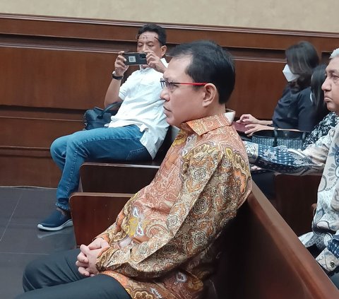 Uang Suap Rp11,2 Miliar untuk Sekretaris nonaktif MA Hasbi Hasan Bermodus Bisnis Skincare