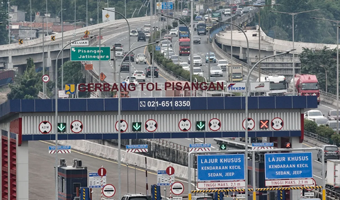 Menurutnya, pemerintah seharusnya lebih memaksimalkan perangkat on board unit (OBU) jika ingin melewati jalan tol tanpa setop.