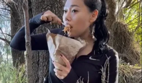 <span>Relax and enjoy eating packed rice</span>